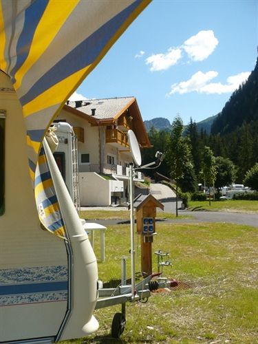 Cesa Melester Campitello di Fassa Bagian luar foto